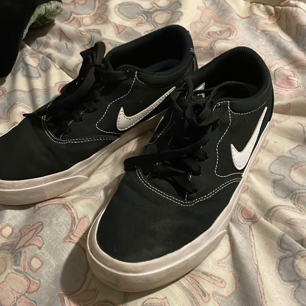 Nike shoes size 5y